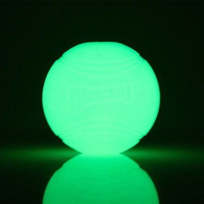 Chuckit Max Glow svijetleća loptica za pse 75 mm - Slika 2